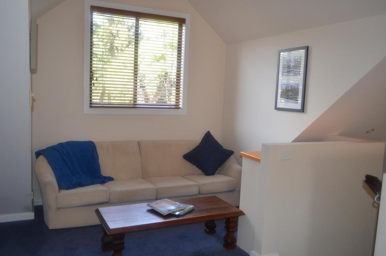 Отель The Lamb Shack Aldinga Beach Экстерьер фото